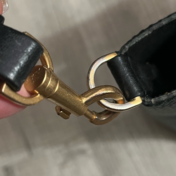 Tory Burch MCGRAW Bucket Leather Shoulder Bag - Picture 4 of 16